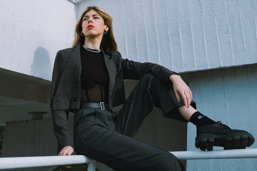 jakie buty do garnituru damskiego